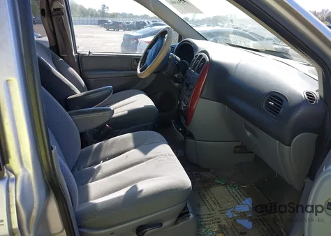2006 Chrysler Town & Country из США, поврежденный, VIN 1A4GP45R66B605415